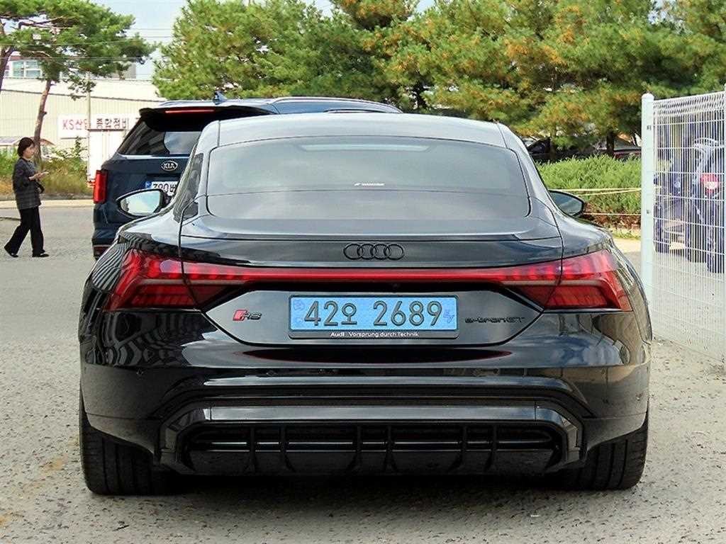 아우디 RS e-트론 GT GT RS 이미지 4