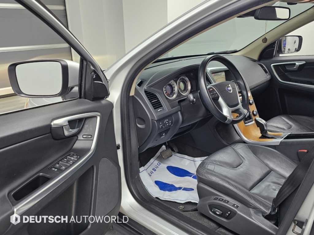 볼보 XC60 D4 이미지 11