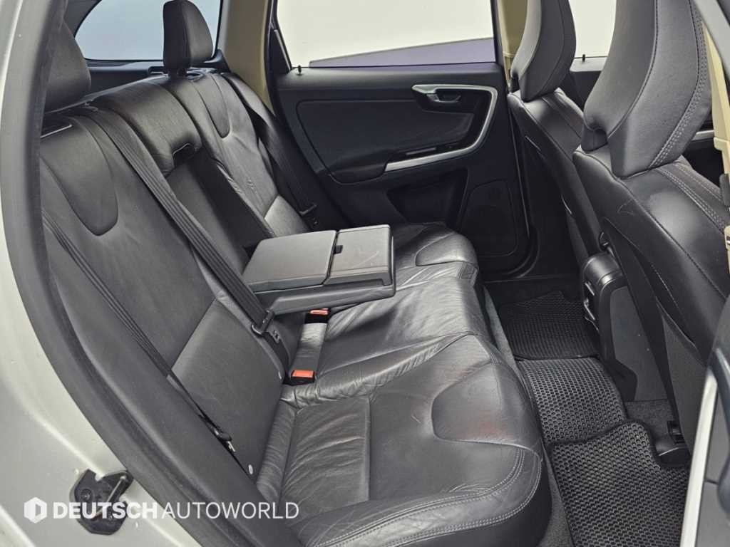 볼보 XC60 D4 이미지 12