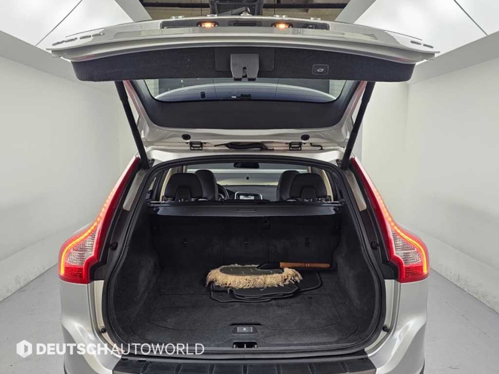 볼보 XC60 D4 이미지 19