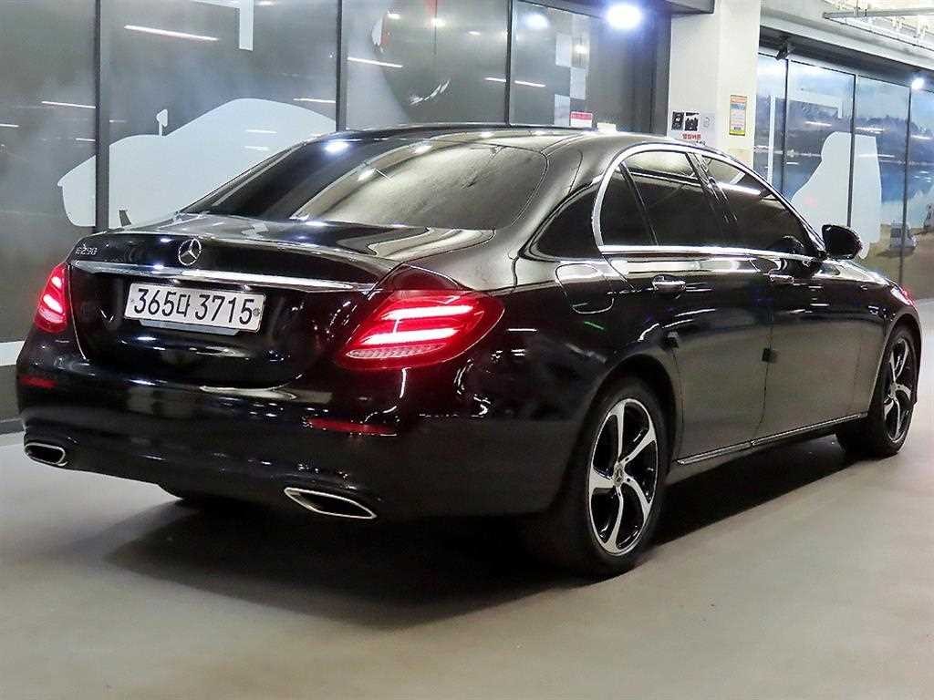 벤츠 E 클래스 E-클래스 W213 E250 아방가르드 이미지 4