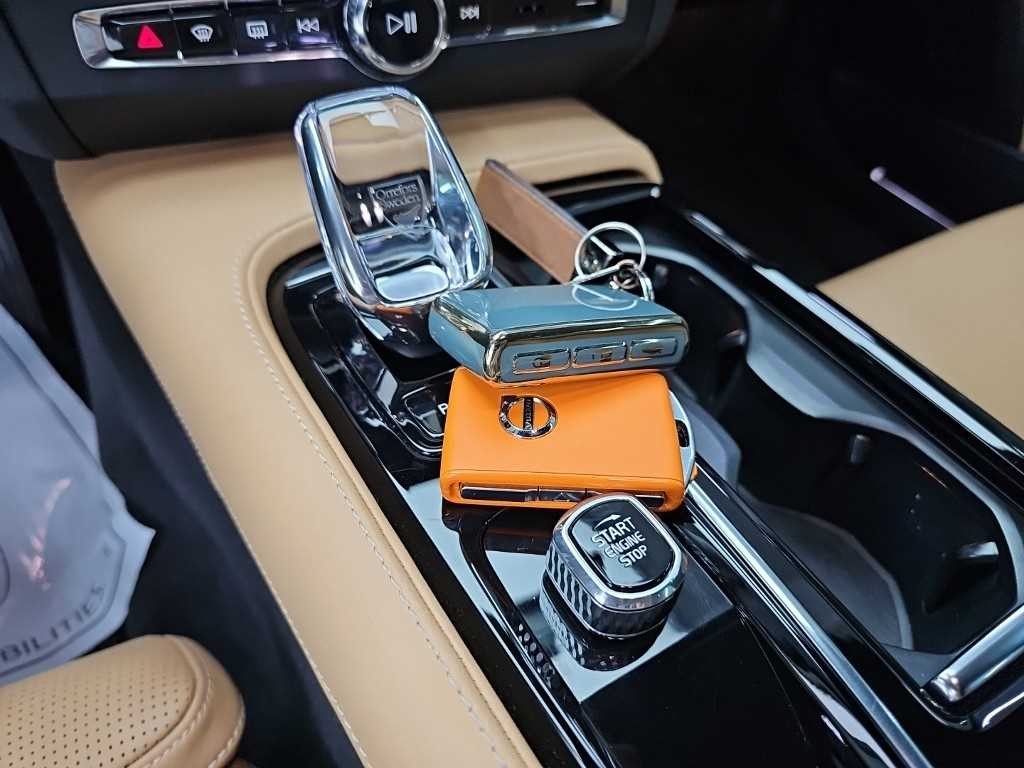 볼보 S90 T8 AWD 얼티메이트 브라이트 이미지 8