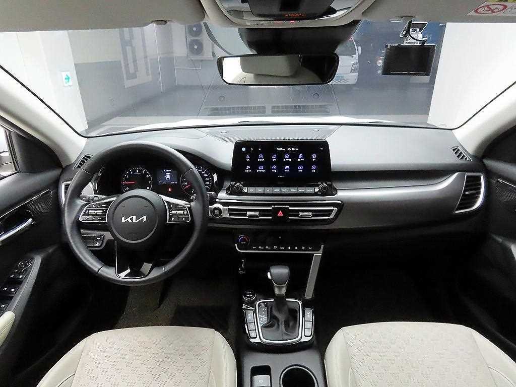 기아 셀토스 가솔린 1.6 터보 2WD 그래비티 이미지 8