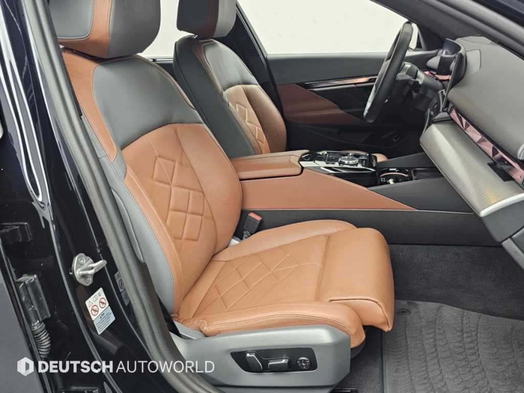 BMW i5 eDrive 40 M 스포츠 이미지 10
