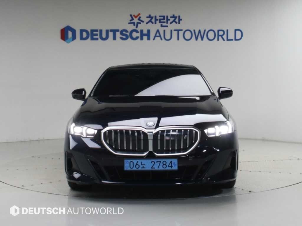 BMW i5 eDrive 40 M 스포츠 이미지 3