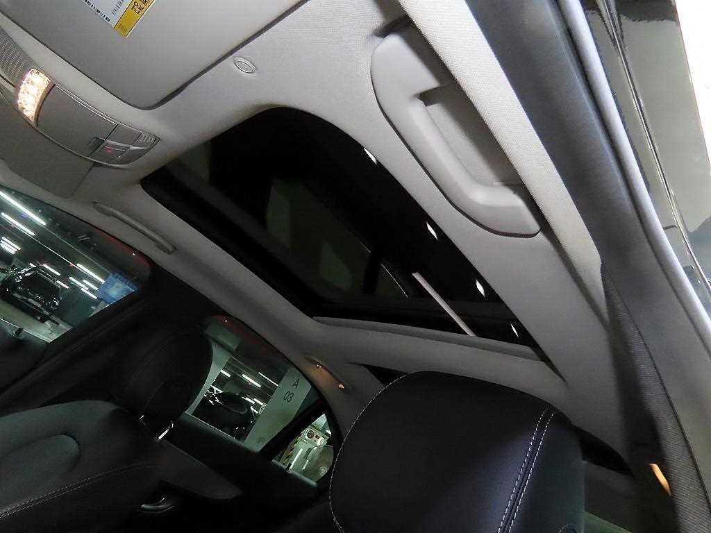벤츠 C 클래스 C클래스 W205 C200 아방가르드 이미지 17