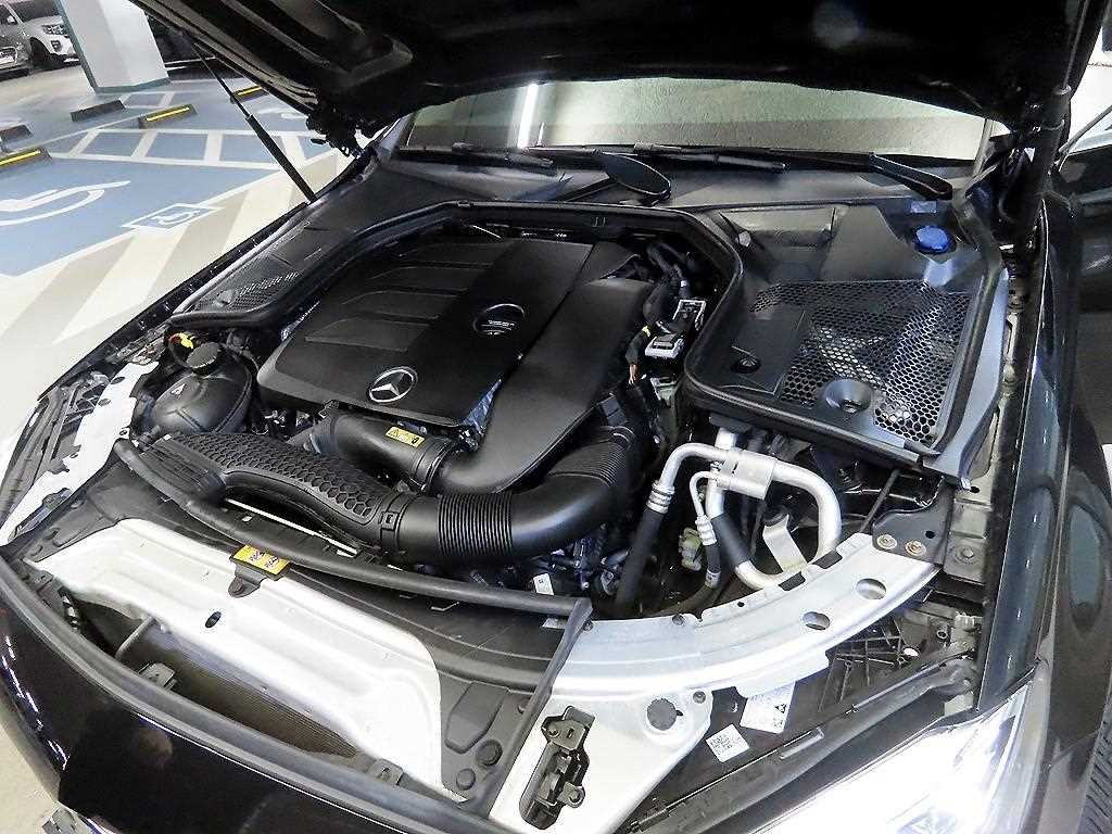 벤츠 C 클래스 C클래스 W205 C200 아방가르드 이미지 19