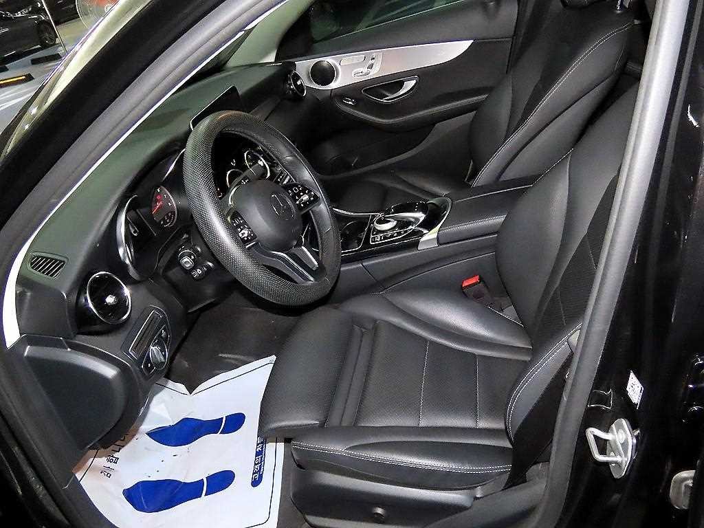 벤츠 C 클래스 C클래스 W205 C200 아방가르드 이미지 6