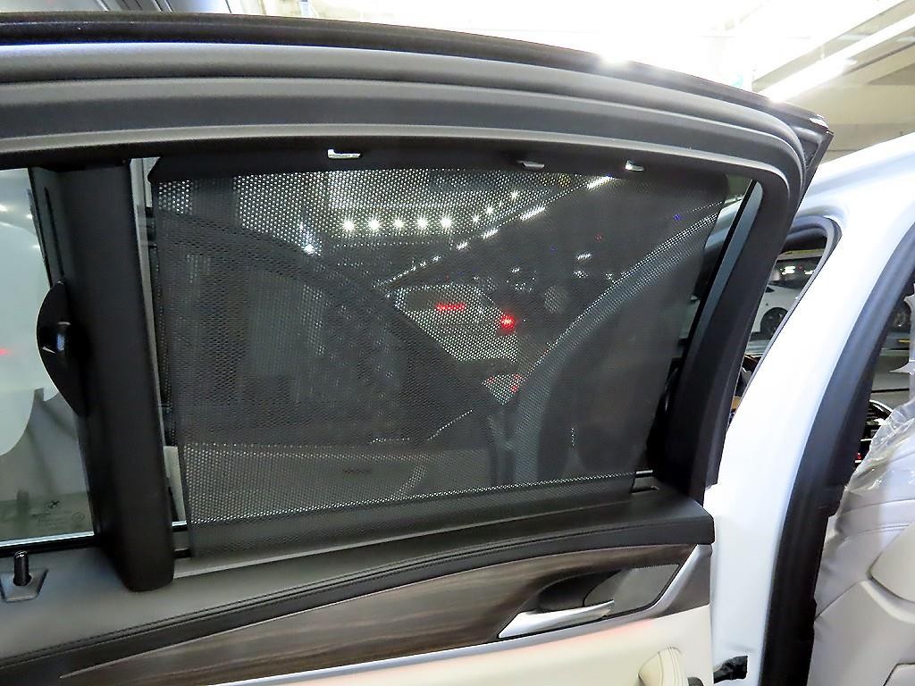 BMW 5시리즈 5시리즈 (G30) 520d xDrive M 스포츠 플러스 이미지 16