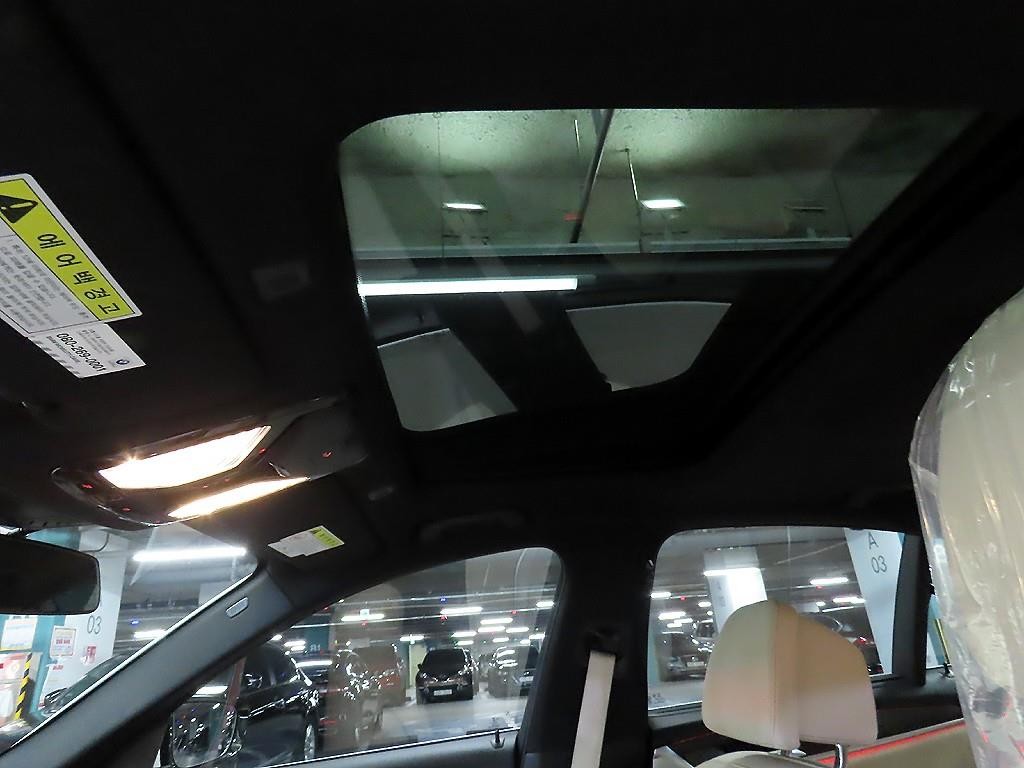BMW 5시리즈 5시리즈 (G30) 520d xDrive M 스포츠 플러스 이미지 17