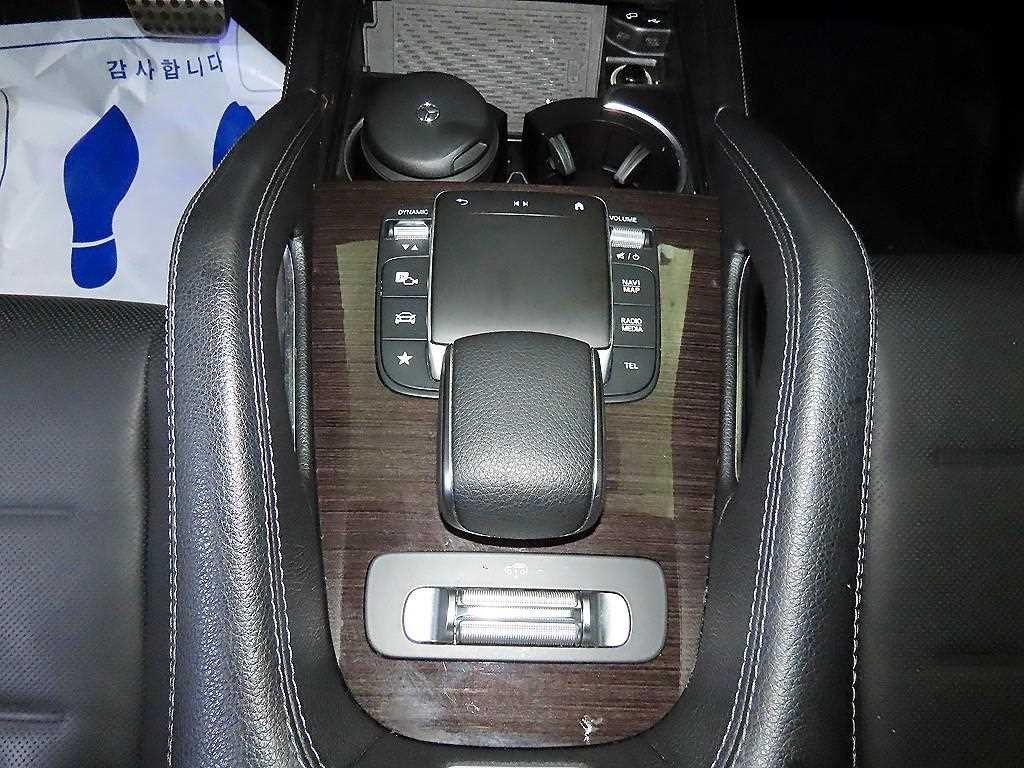벤츠 GLE 클래스 GLE 클래스 W167 GLE 400d 4MATIC 쿠페 이미지 12