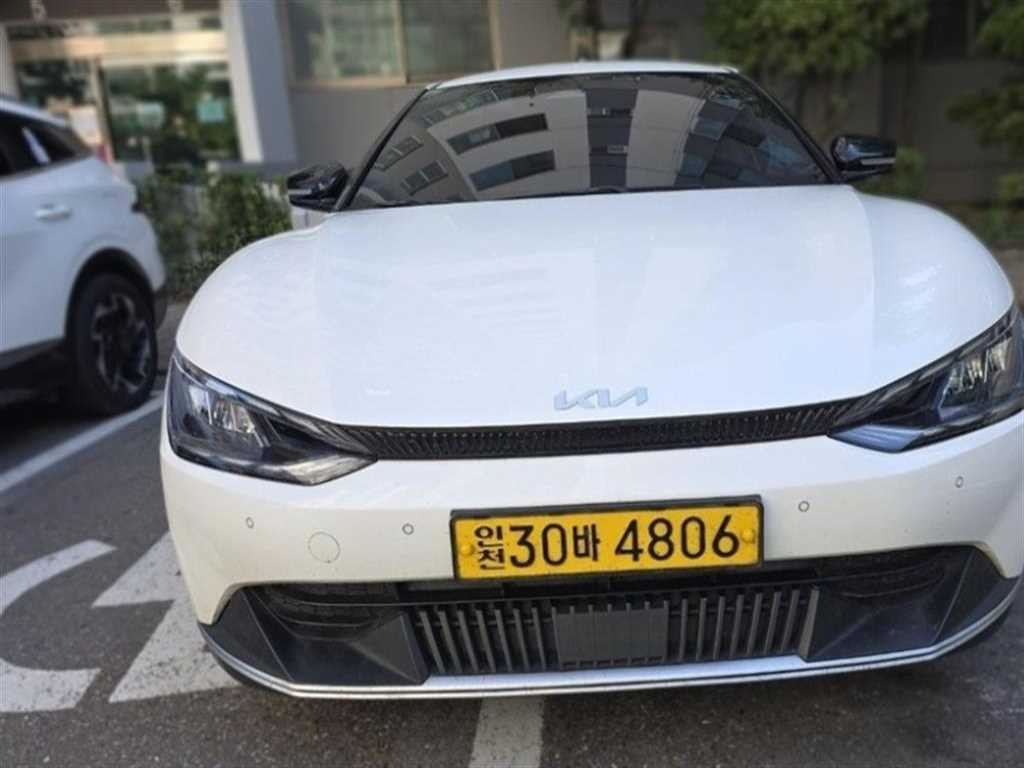 기아 EV6 롱레인지 AWD 에어 이미지 1