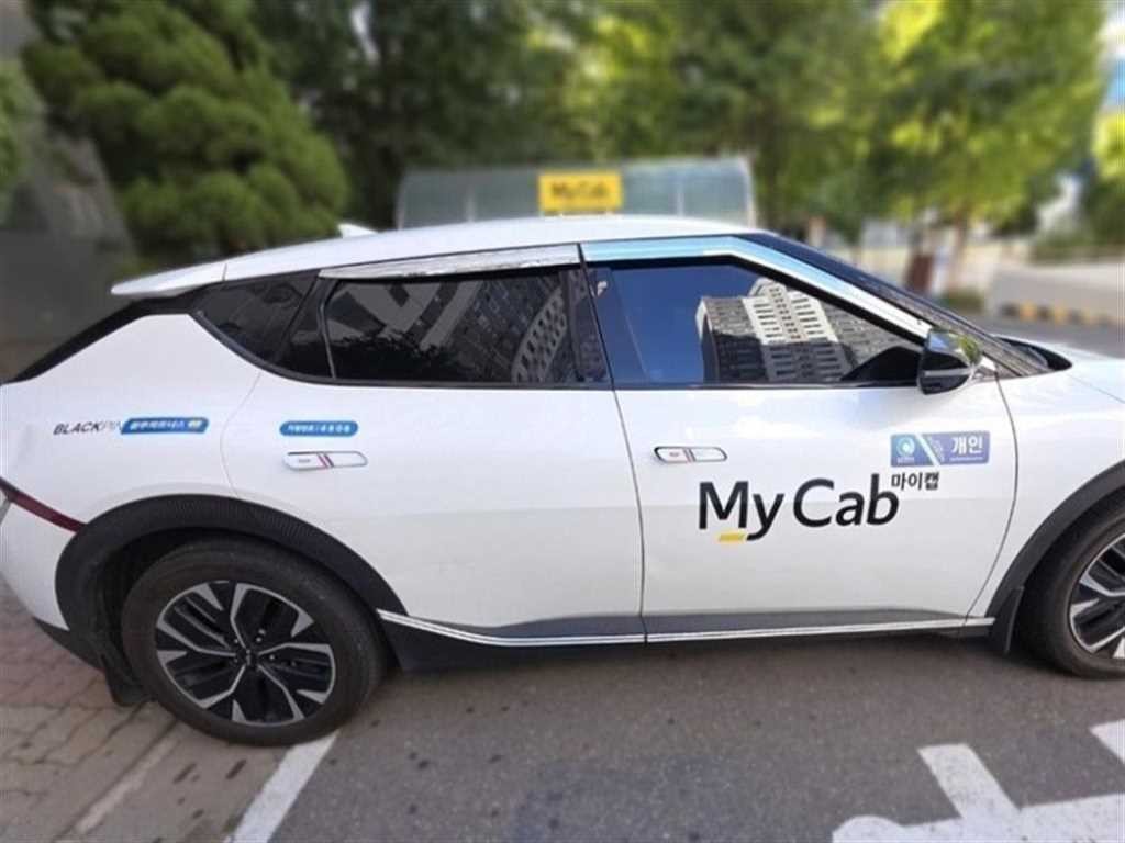 기아 EV6 롱레인지 AWD 에어 이미지 4