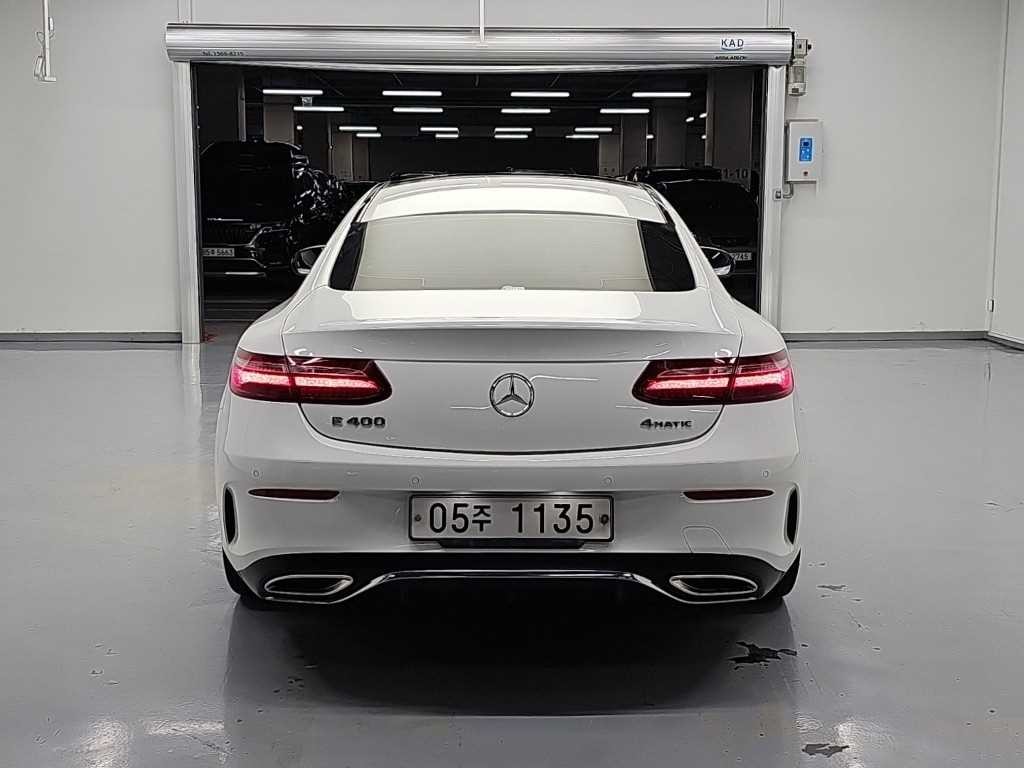 벤츠 E 클래스 E-클래스 W213 E400 4MATIC 쿠페 이미지 3