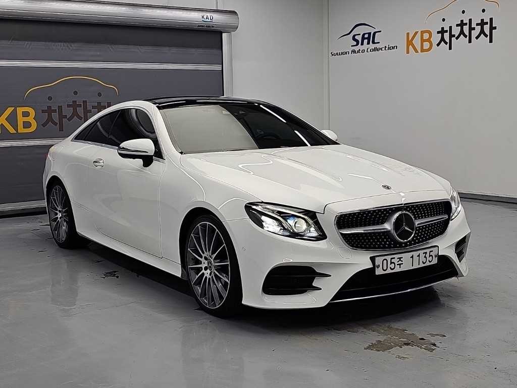 벤츠 E 클래스 E-클래스 W213 E400 4MATIC 쿠페 이미지 4