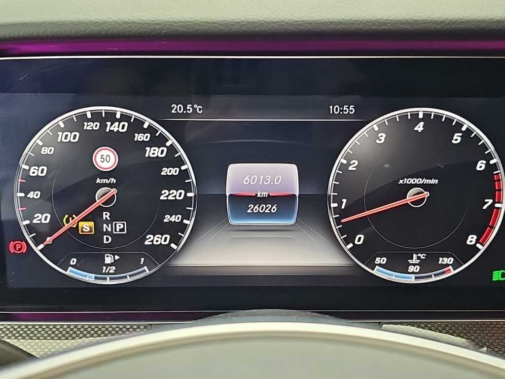 벤츠 E 클래스 E-클래스 W213 E400 4MATIC 쿠페 이미지 6