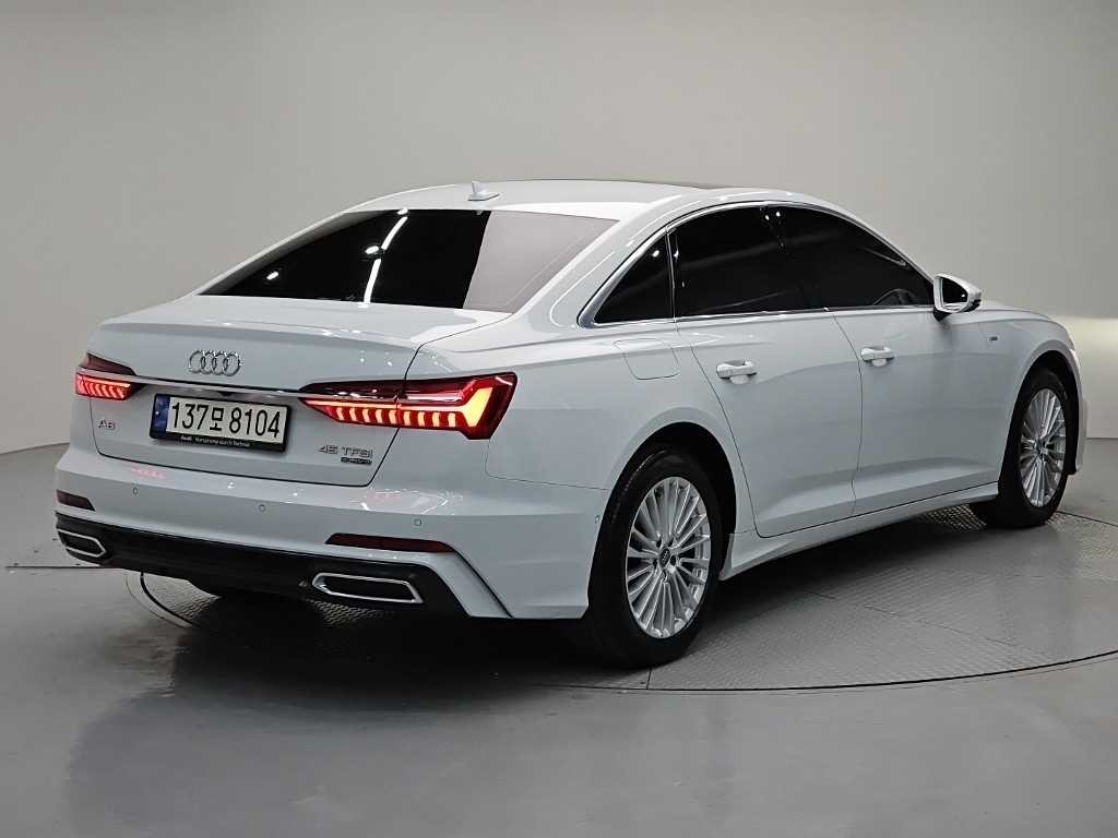 아우디 A6 A6 (C8) 45 TFSI 콰트로 프리미엄 이미지 4