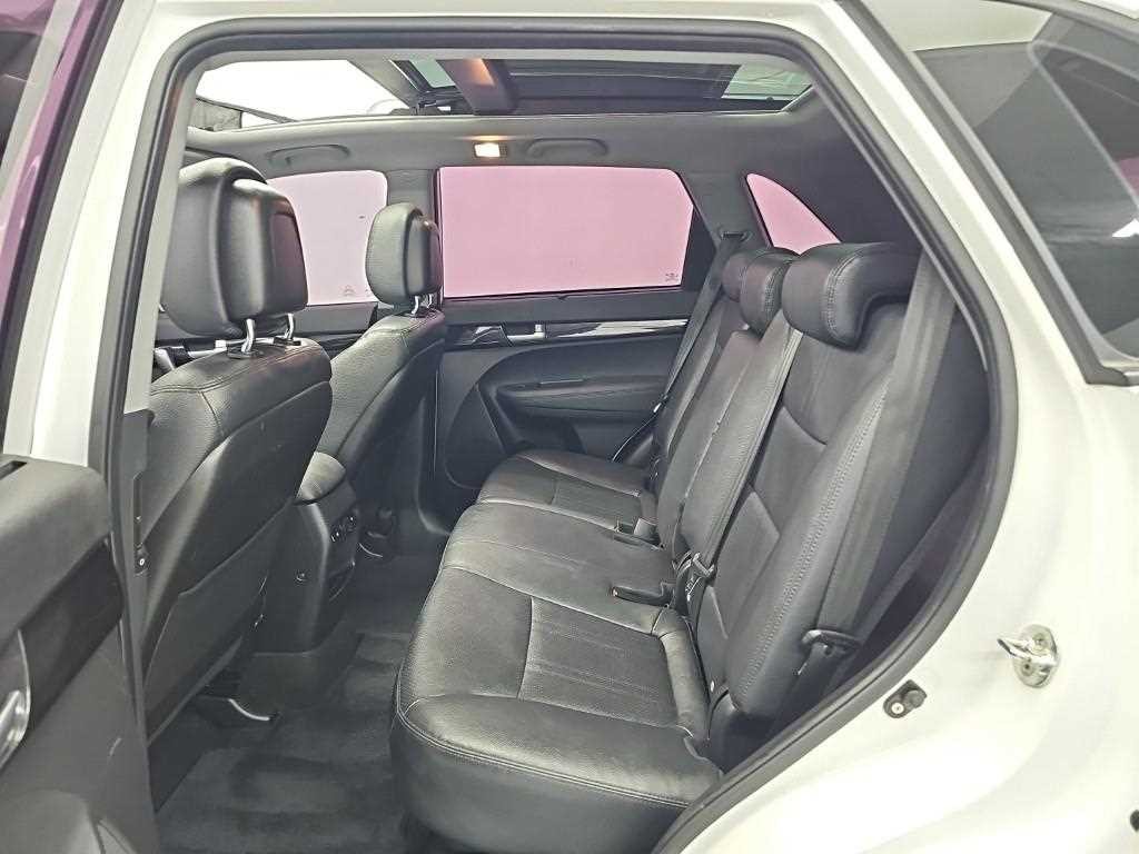 기아 쏘렌토 뉴 쏘렌토 R 2WD 2.0 프레스티지 이미지 12