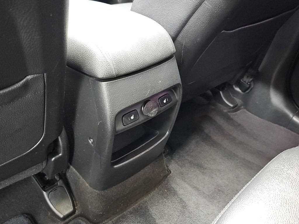 기아 쏘렌토 뉴 쏘렌토 R 2WD 2.0 프레스티지 이미지 13
