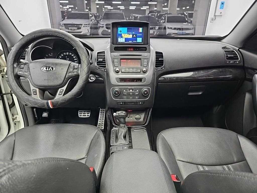 기아 쏘렌토 뉴 쏘렌토 R 2WD 2.0 프레스티지 이미지 7