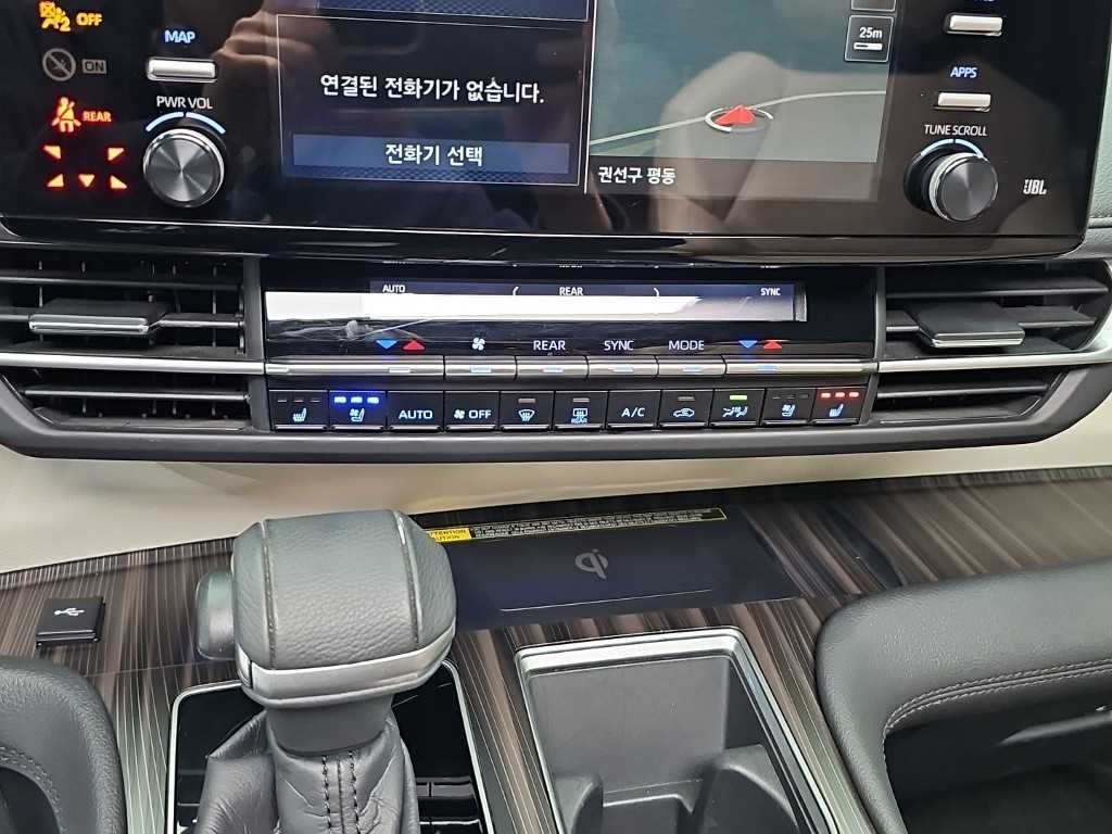 토요타 시에나 2.5 AWD 하이브리드 이미지 10
