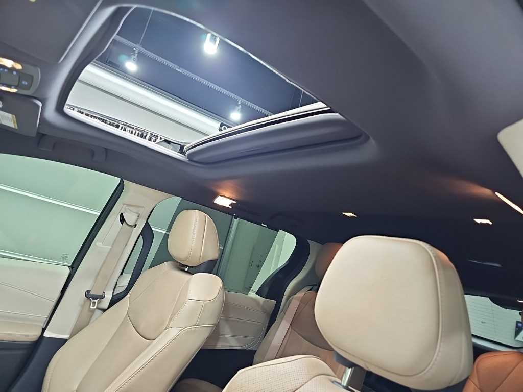 토요타 시에나 2.5 AWD 하이브리드 이미지 16