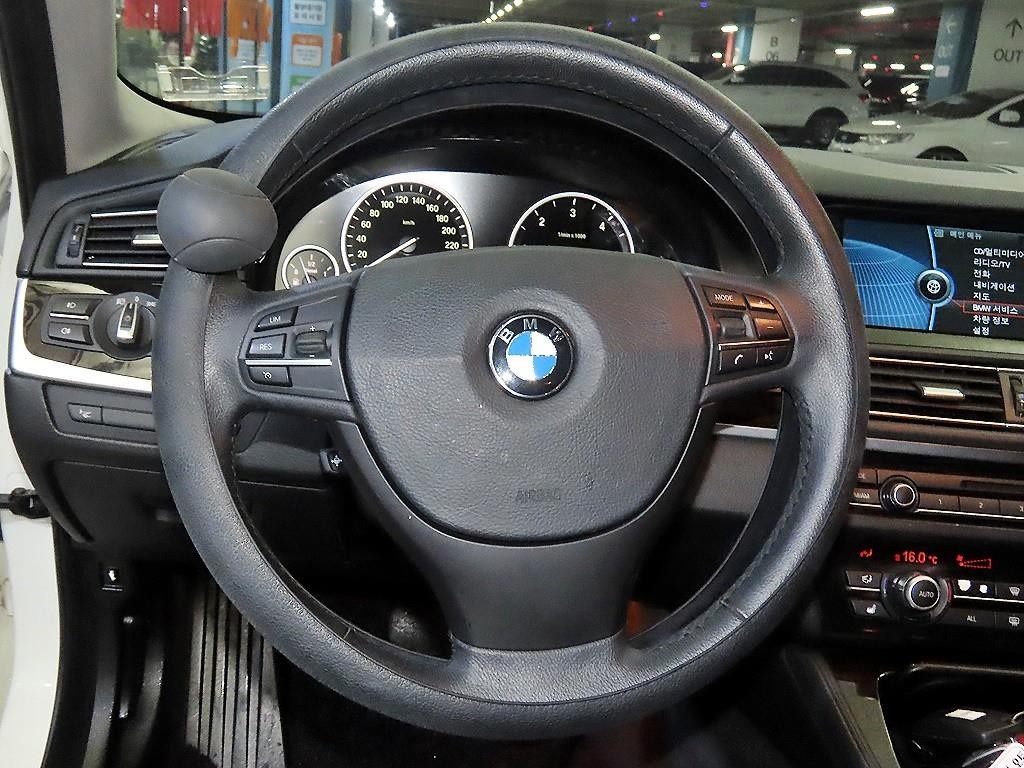 BMW 5시리즈 5시리즈 (F10) 520d 이미지 8