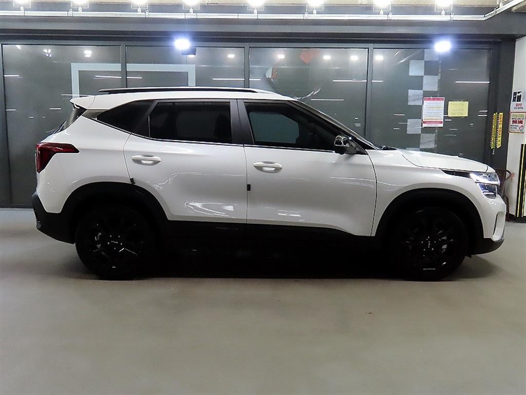 기아 셀토스 더 뉴 셀토스 가솔린 1.6 터보 4WD 그래비티 이미지 3