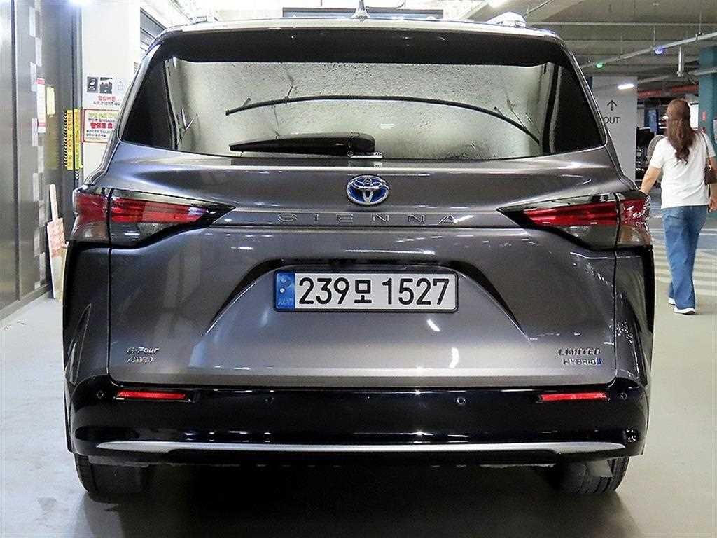 토요타 시에나 2.5 AWD 하이브리드 이미지 5