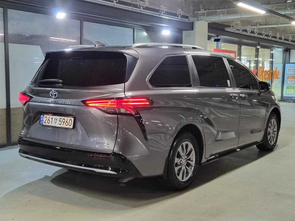 토요타 시에나 2.5 AWD 하이브리드 이미지 4