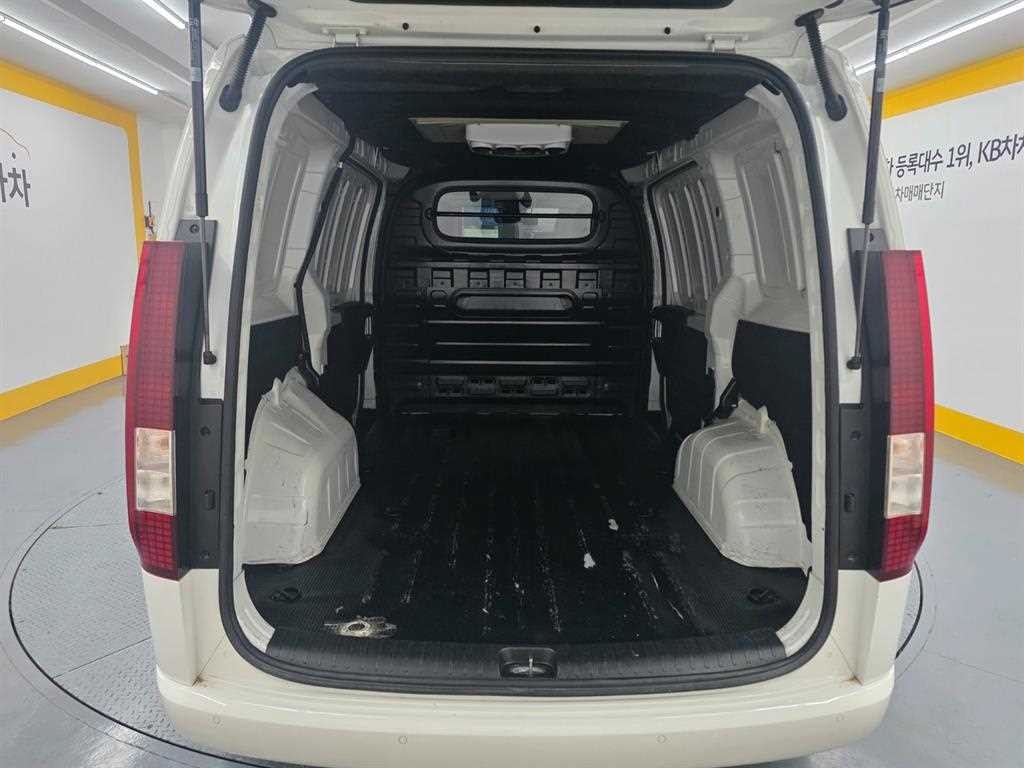현대 스타리아 2WD 디젤 카고 모던 3인승 이미지 5