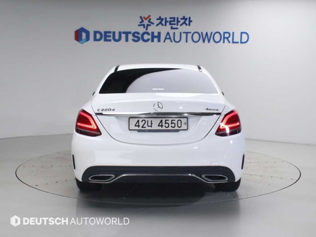 벤츠 C 클래스 C클래스 W205 C220 d 4MATIC AMG Line 이미지 4