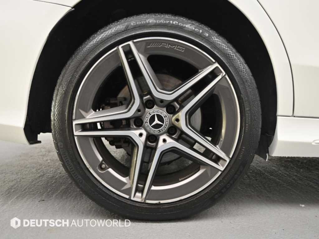 벤츠 C 클래스 C클래스 W205 C220 d 4MATIC AMG Line 이미지 5