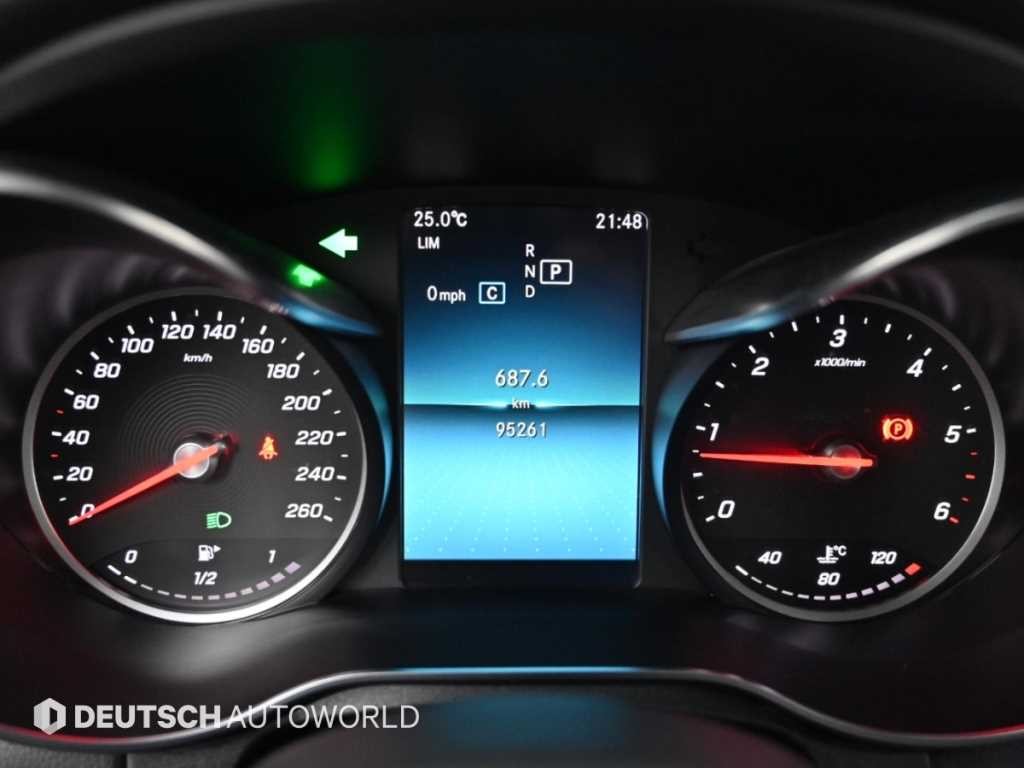 벤츠 C 클래스 C클래스 W205 C220 d 4MATIC AMG Line 이미지 8