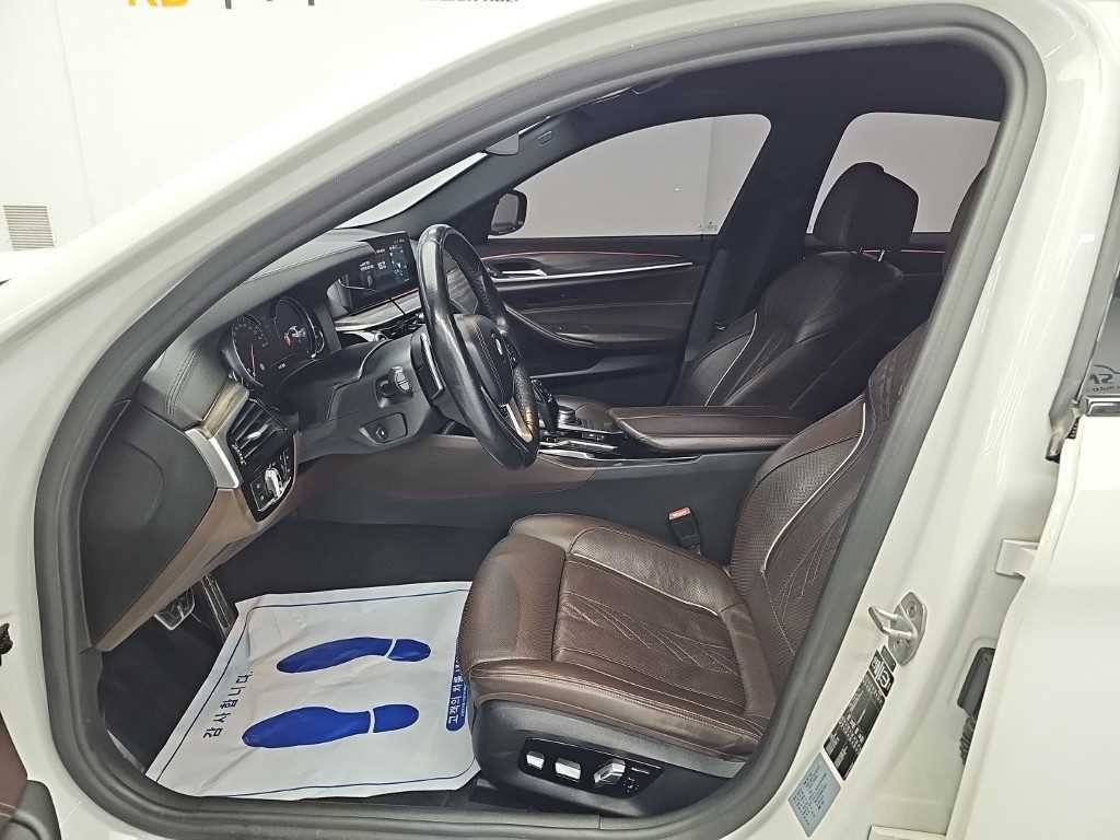 BMW 5시리즈 5시리즈 (G30) 530i M 스포츠 플러스 이미지 11
