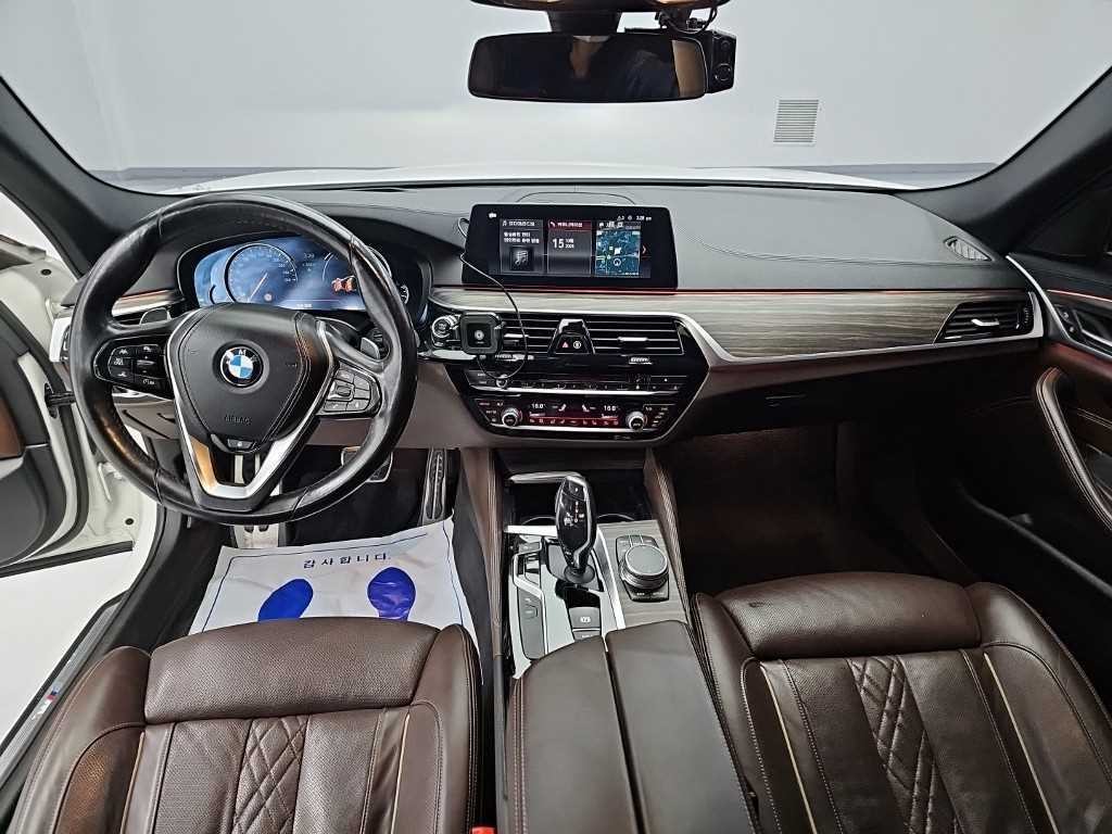 BMW 5시리즈 5시리즈 (G30) 530i M 스포츠 플러스 이미지 7