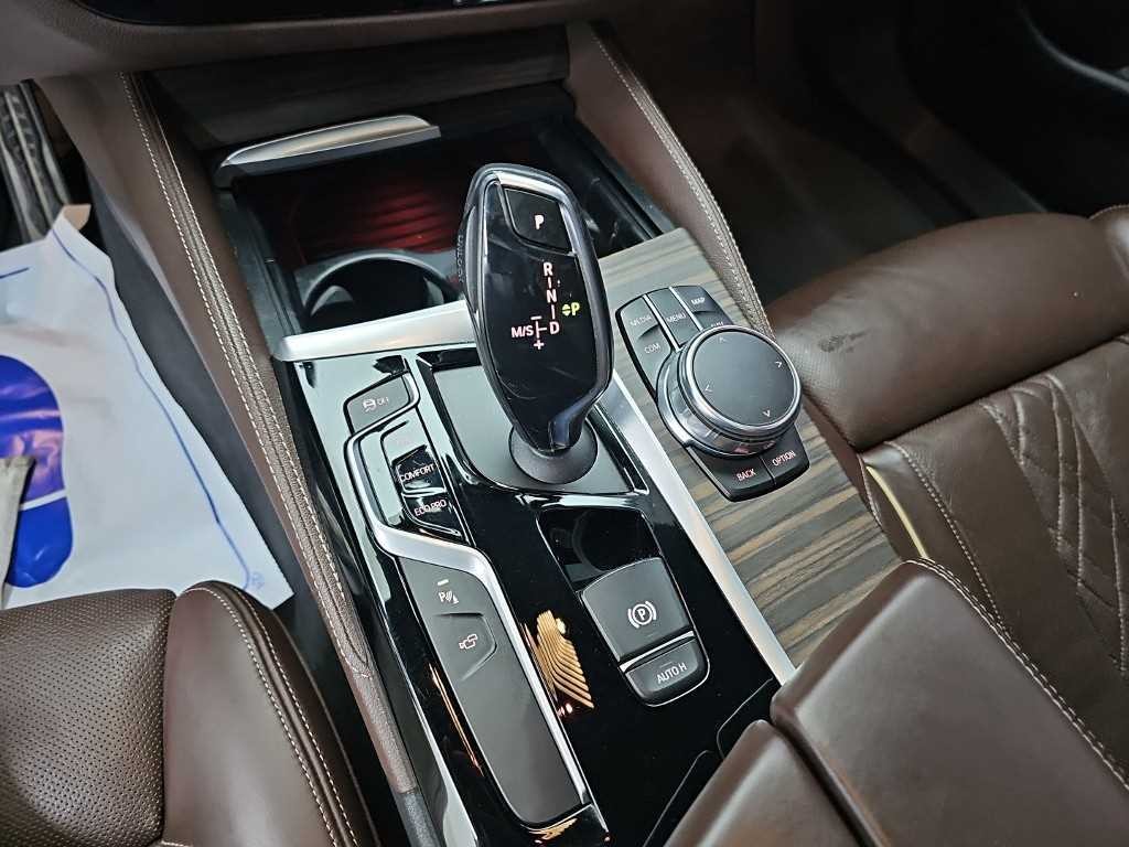 BMW 5시리즈 5시리즈 (G30) 530i M 스포츠 플러스 이미지 8