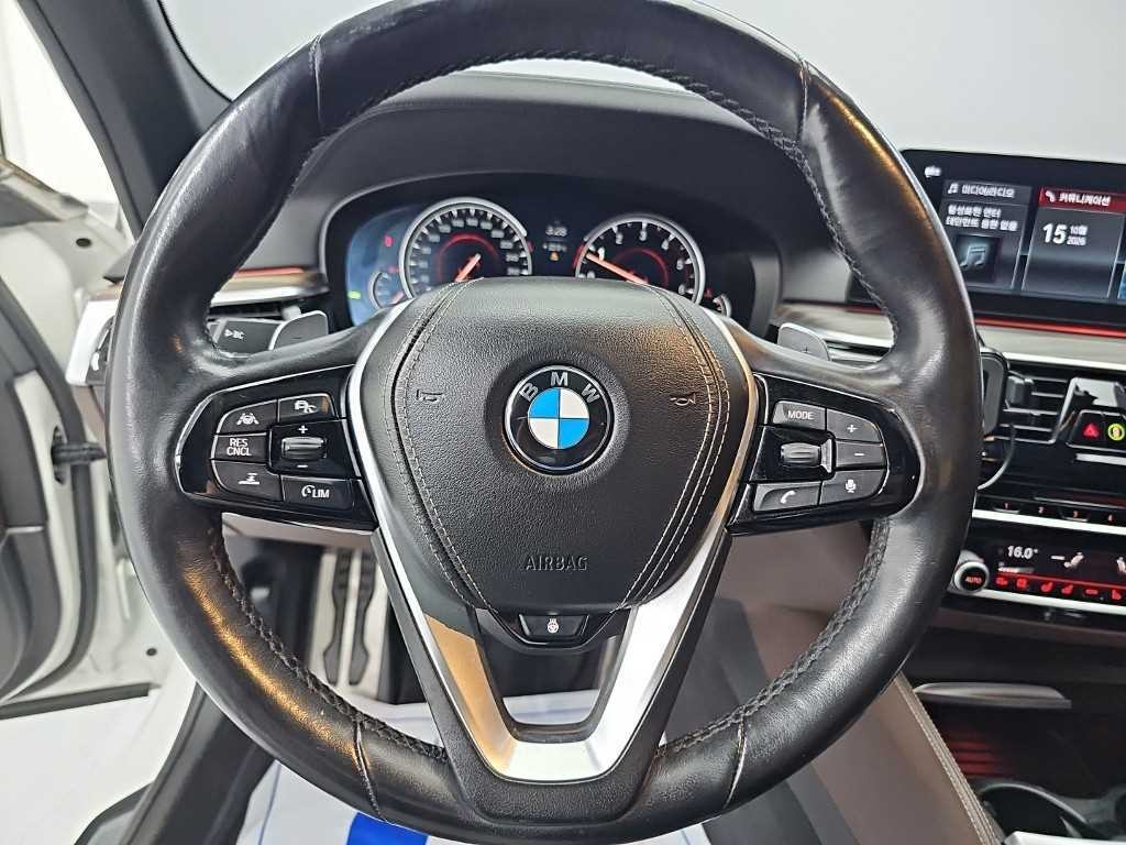 BMW 5시리즈 5시리즈 (G30) 530i M 스포츠 플러스 이미지 9