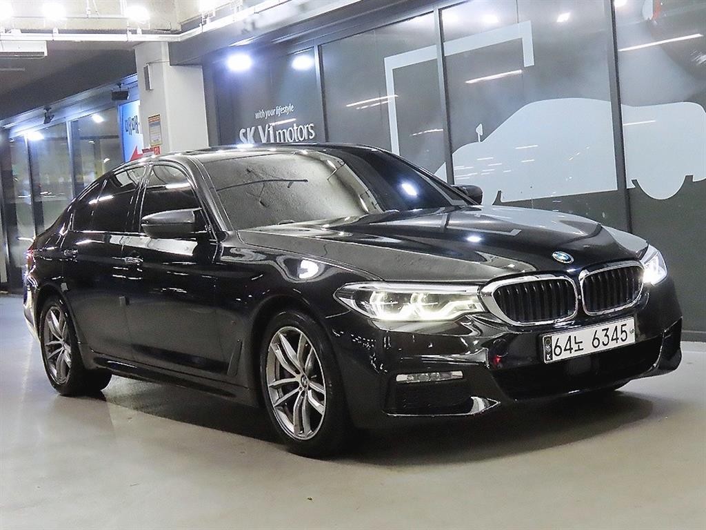 BMW 5시리즈 5시리즈 (G30) 530i M 스포츠 플러스 이미지 1