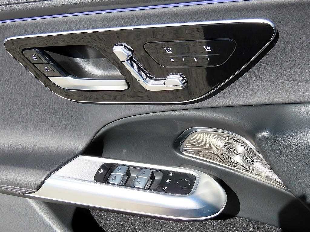 벤츠 E 클래스 E-클래스 W214 E300 4MATIC AMG Line 이미지 12