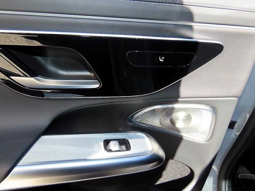벤츠 E 클래스 E-클래스 W214 E300 4MATIC AMG Line 이미지 15