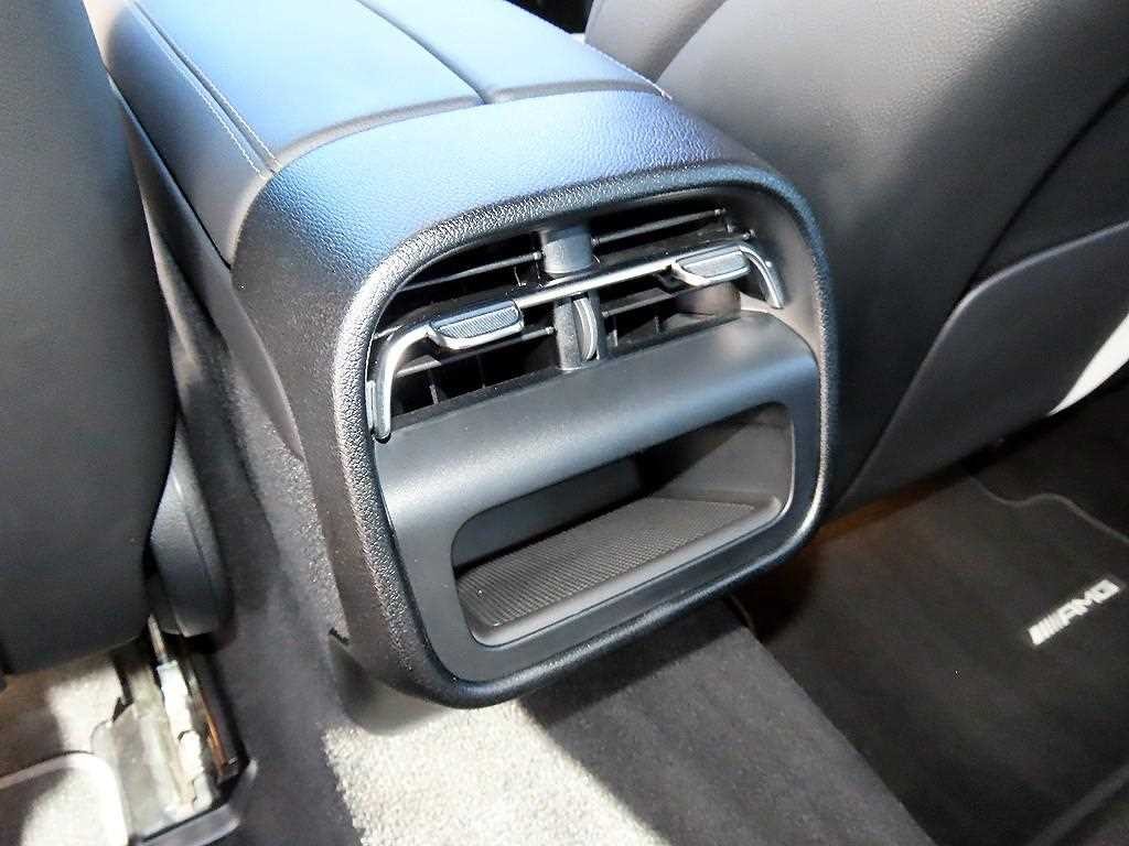 벤츠 E 클래스 E-클래스 W214 E300 4MATIC AMG Line 이미지 16
