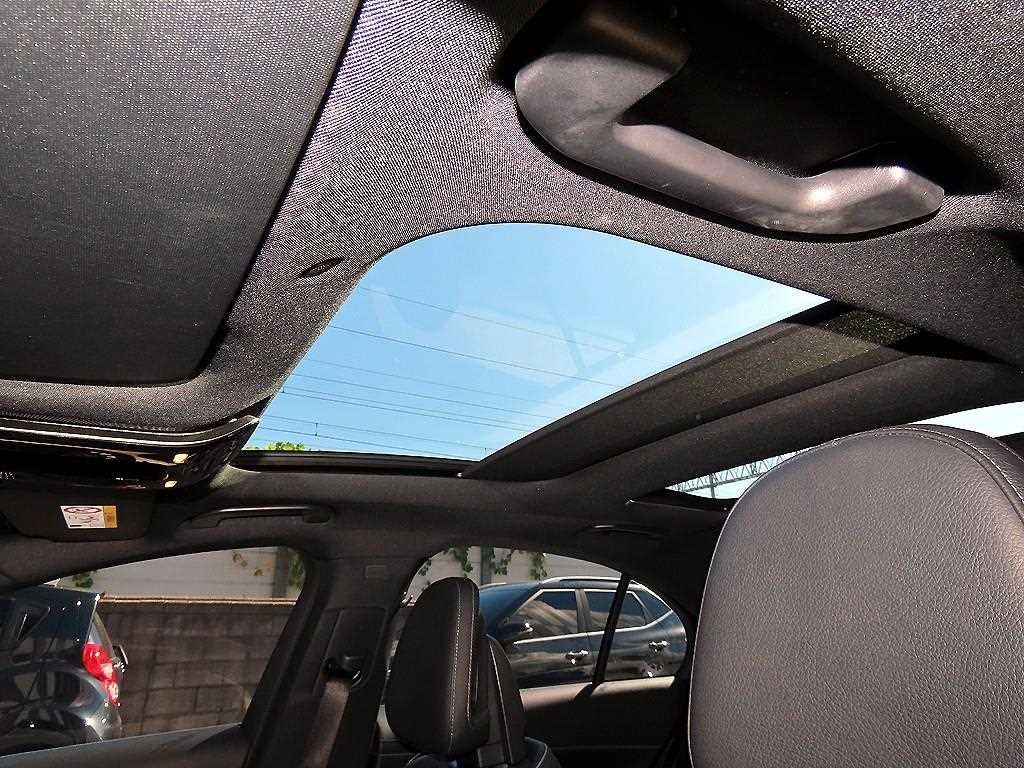 벤츠 E 클래스 E-클래스 W214 E300 4MATIC AMG Line 이미지 17