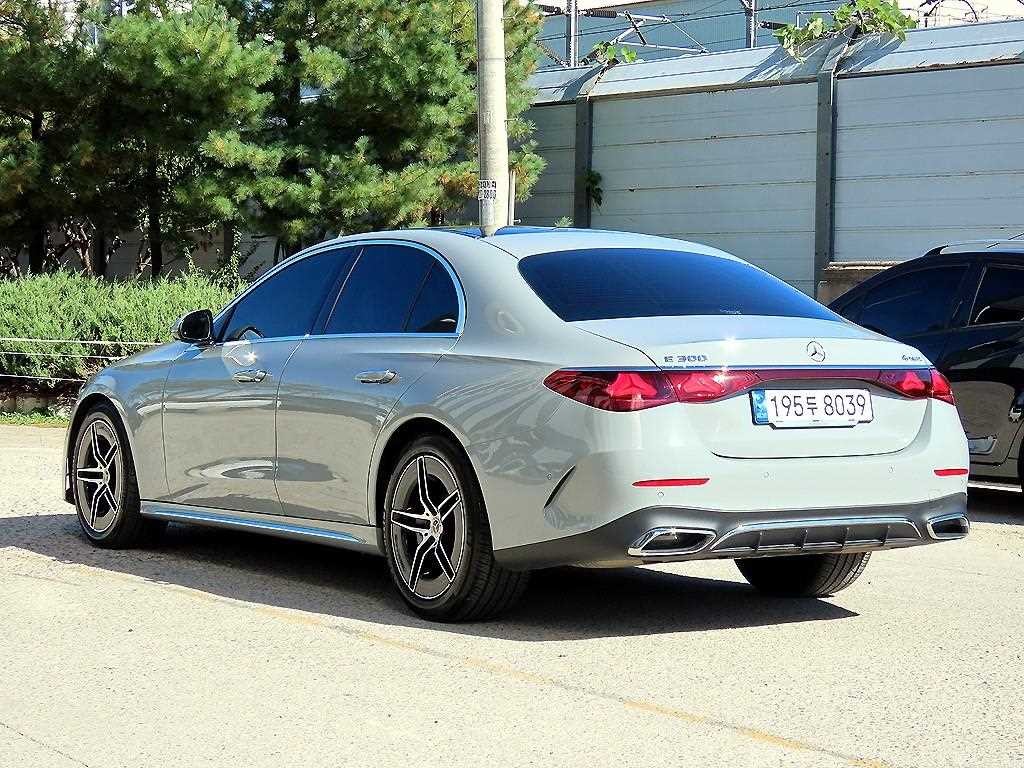 벤츠 E 클래스 E-클래스 W214 E300 4MATIC AMG Line 이미지 3