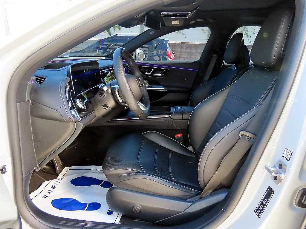 벤츠 E 클래스 E-클래스 W214 E300 4MATIC AMG Line 이미지 5