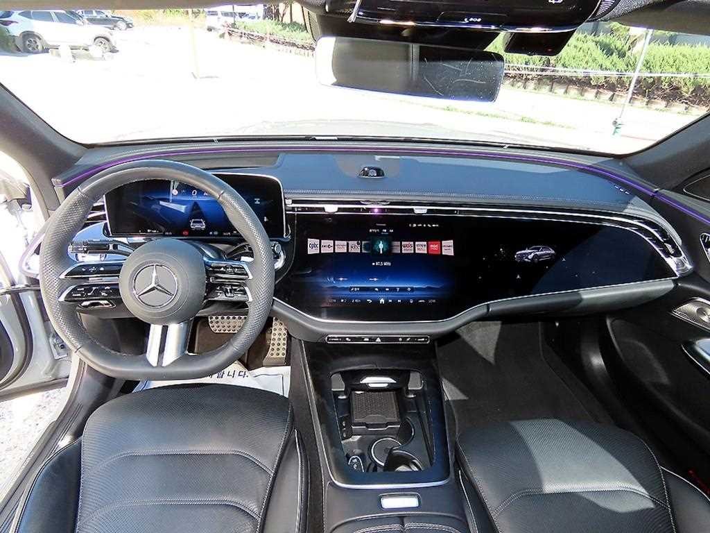 벤츠 E 클래스 E-클래스 W214 E300 4MATIC AMG Line 이미지 7