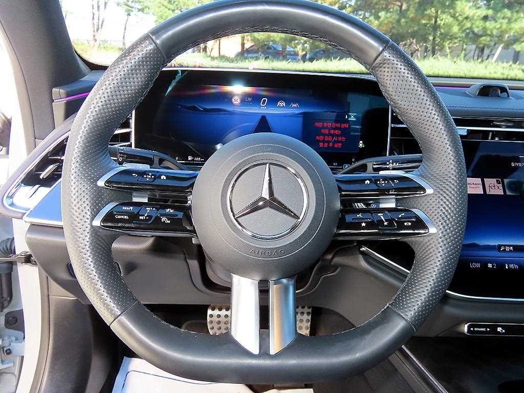 벤츠 E 클래스 E-클래스 W214 E300 4MATIC AMG Line 이미지 8