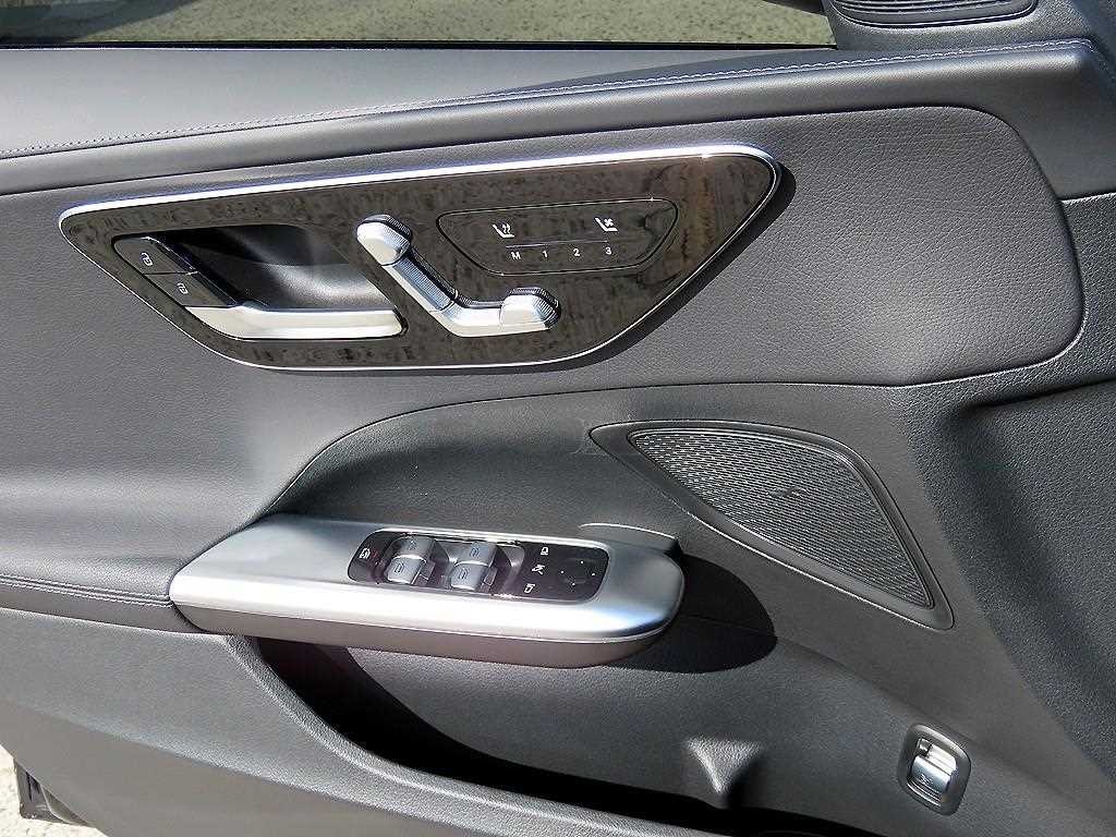 벤츠 C 클래스 C클래스 W206 C200 AMG 라인 이미지 11