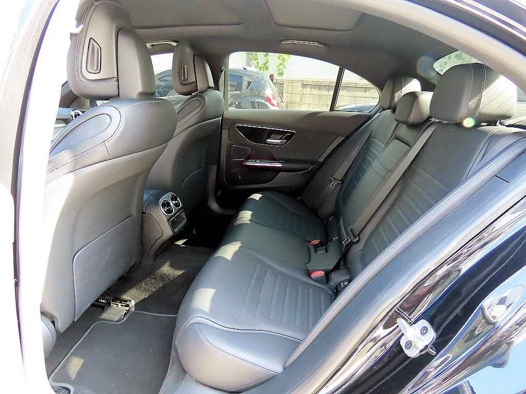 벤츠 C 클래스 C클래스 W206 C200 AMG 라인 이미지 6