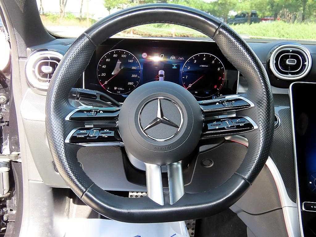벤츠 C 클래스 C클래스 W206 C200 AMG 라인 이미지 8